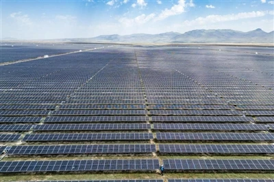 Penktasis Kinijos statybos biuras užbaigia 500 MW Jizak PV projektą Uzbekistane